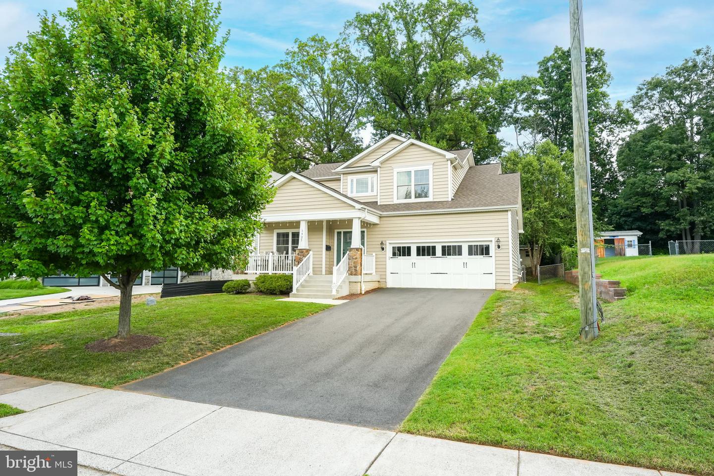 1925 Griffith Road, Falls Church