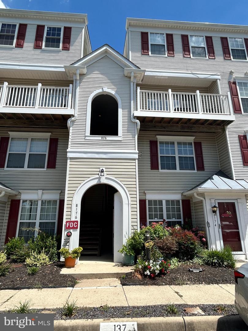 8176 Cockburn Court #8176-303, Lorton