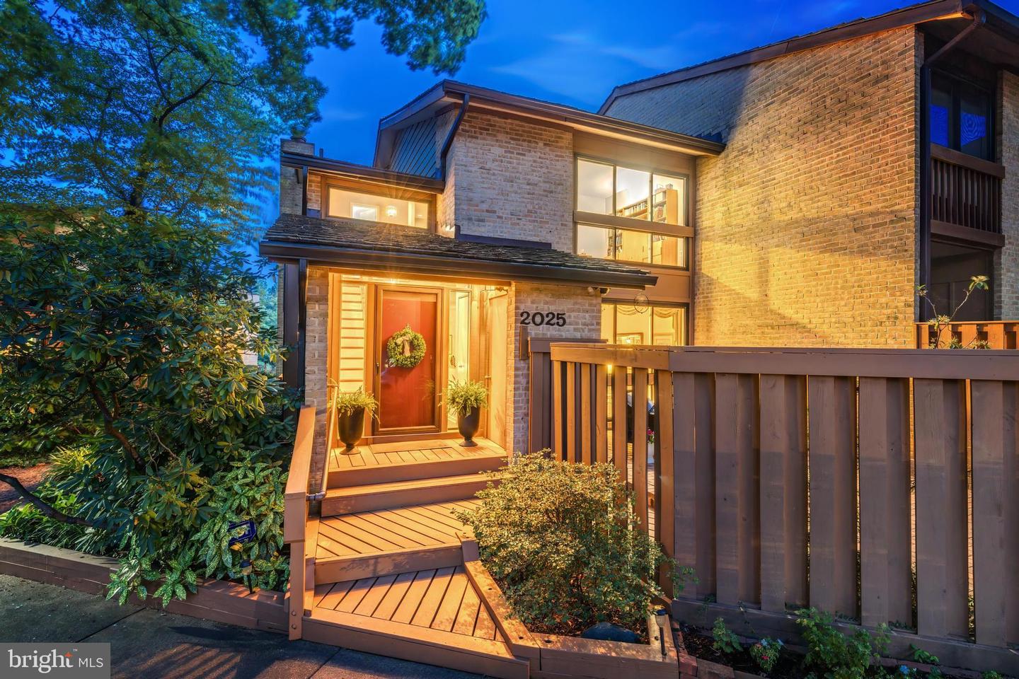 2025 Lakewinds Drive, Reston