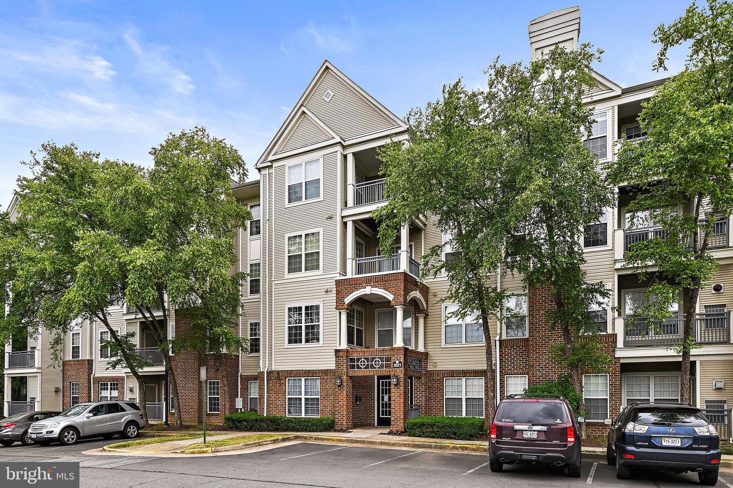 3021 Nicosh Circle #1201, Falls Church