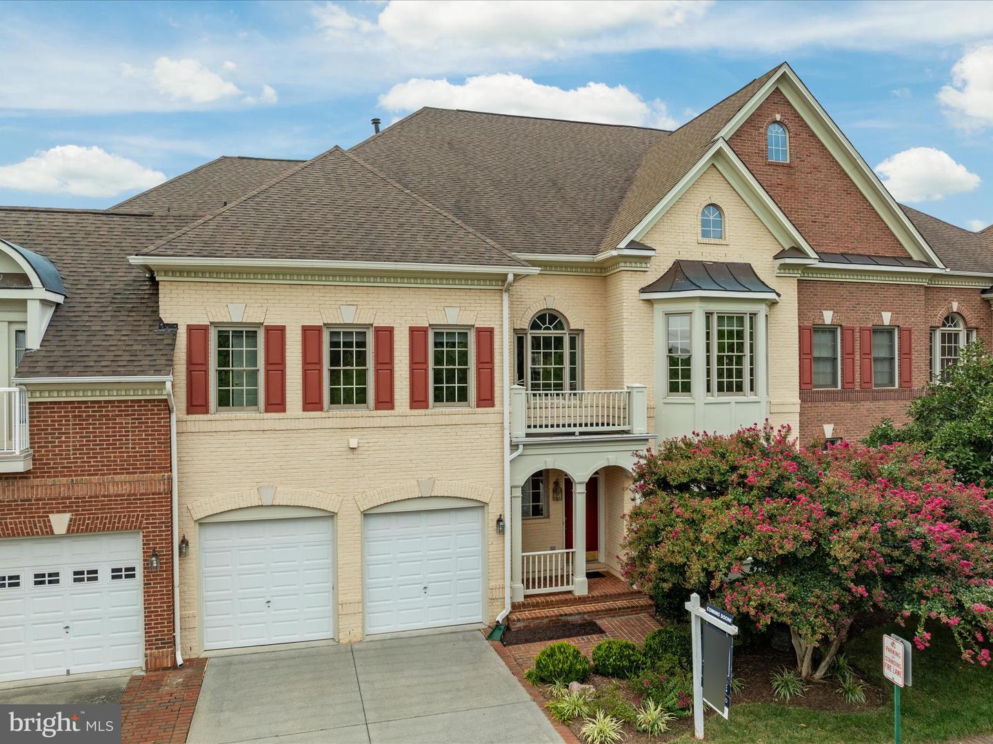 3852 Dickens Way, Fairfax