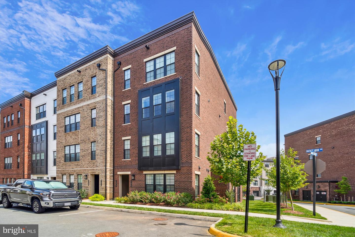 7473 Backett Wood Terrace #1220, Mclean