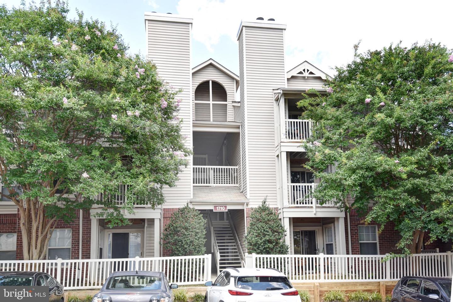 1710 Abercromby Court #1710g, Reston