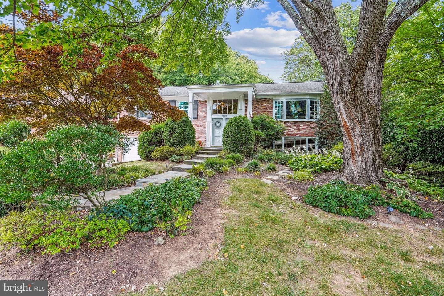 1320 Elsinore Avenue, Mclean