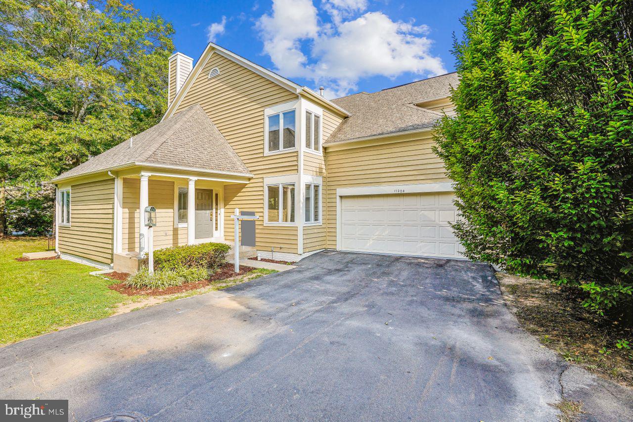 11204 Crossbeam Court, Reston