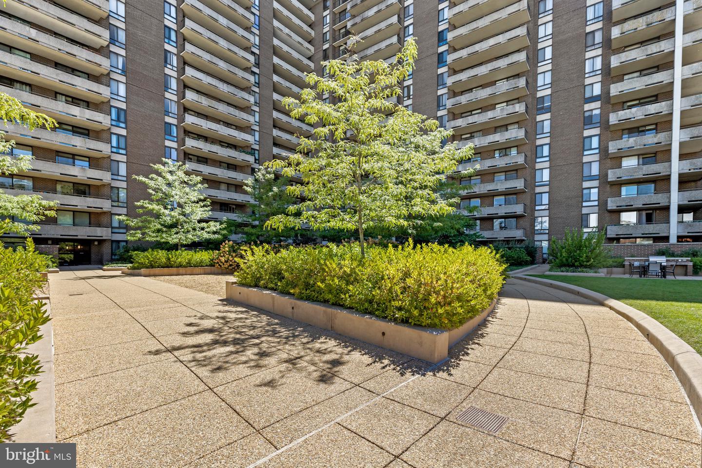 1800 Old Meadow Road #1519, Mclean