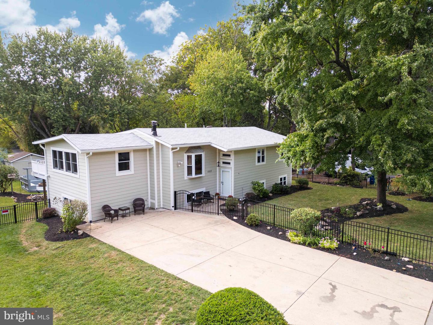 1003 Monroe Street, Herndon
