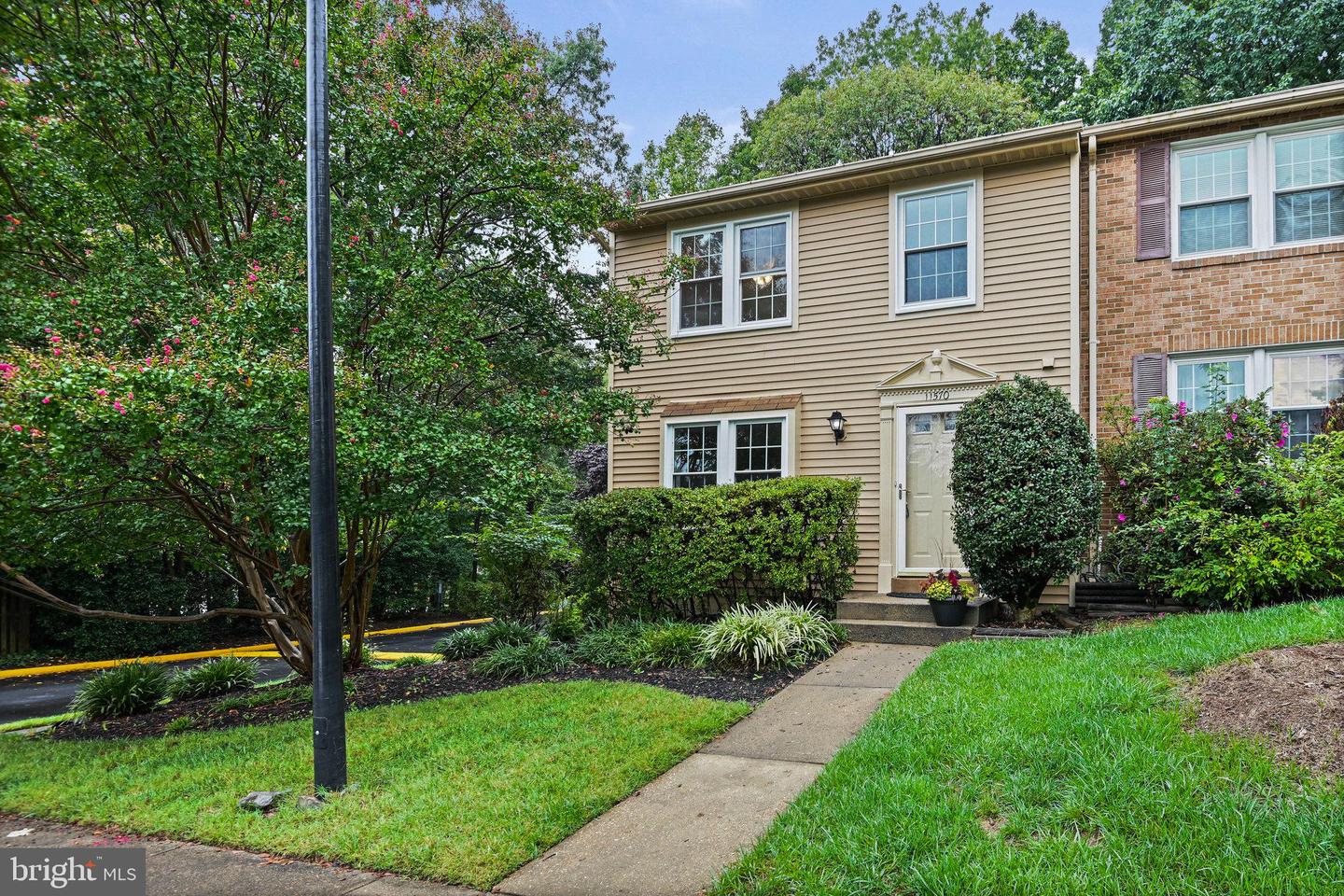 11570 Ivy Bush Court, Reston