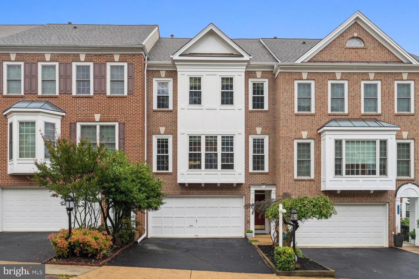 5757 Governors Pond Circle, Alexandria