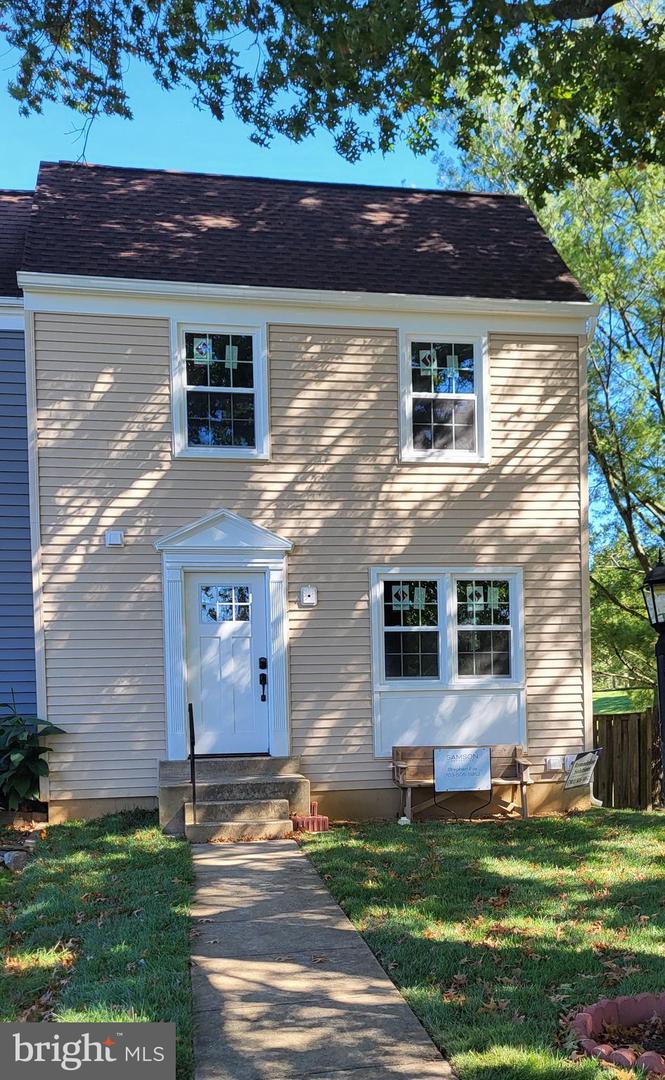 7349 Crestleigh Circle, Alexandria