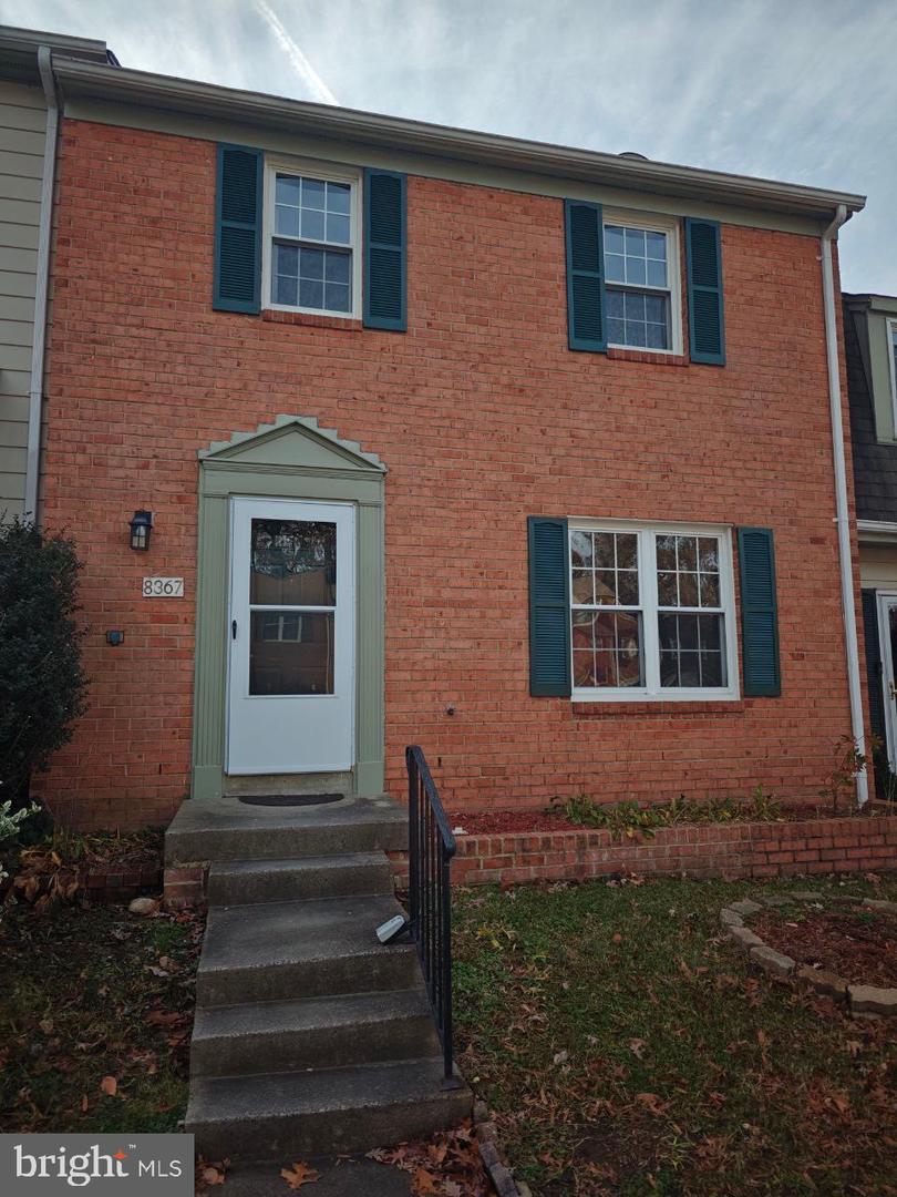 8367 Stationhouse Court, Lorton
