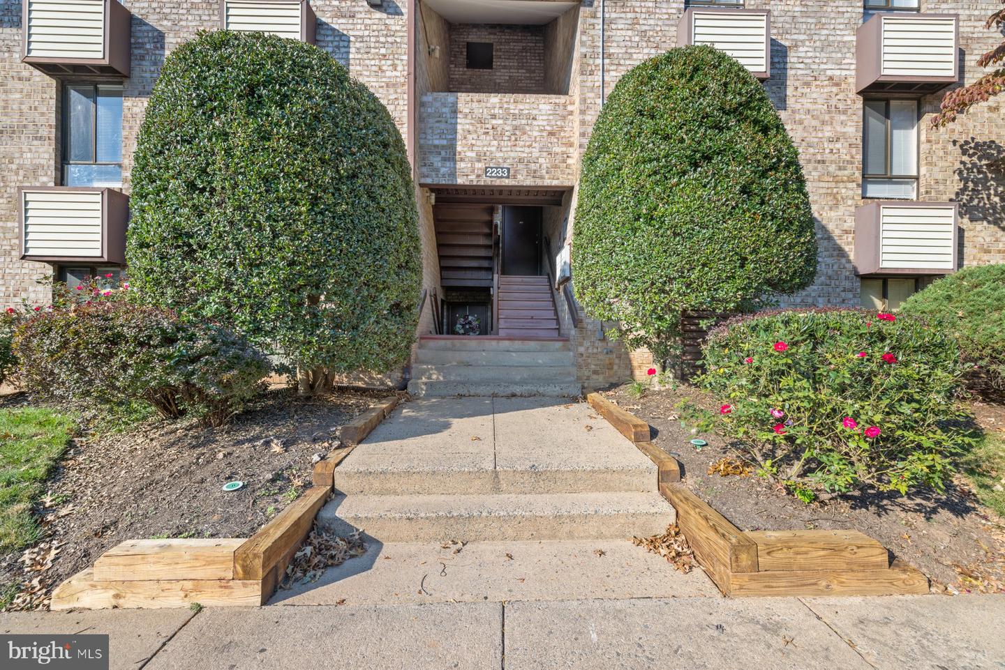 2233 Castle Rock Square #11c, Reston