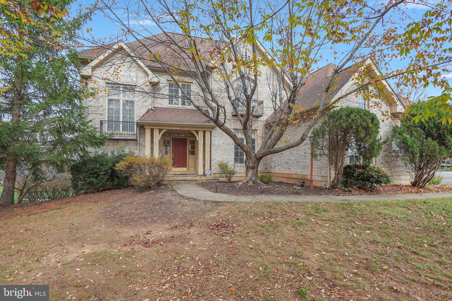 1450 Carrington Ridge Lane, Vienna