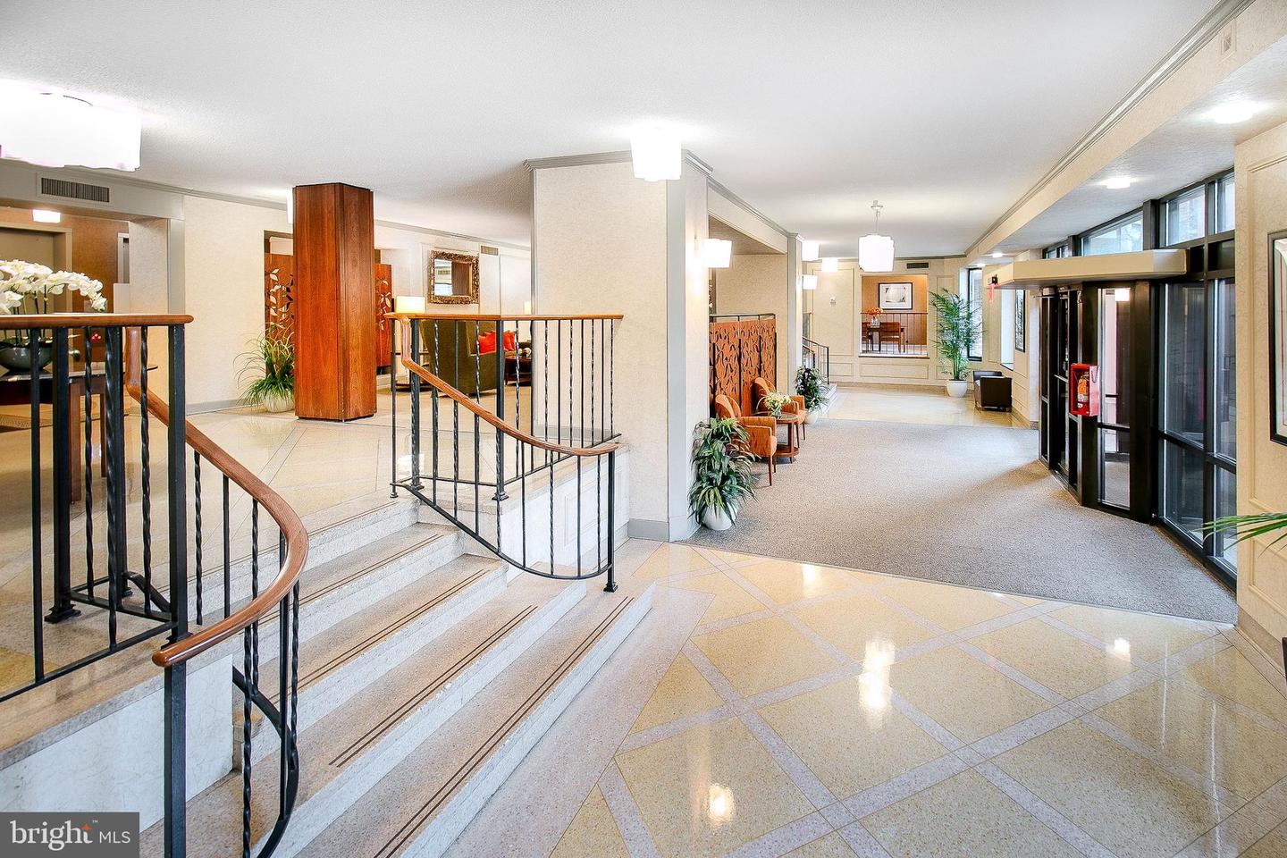 5901 Mount Eagle Drive #1101, Alexandria