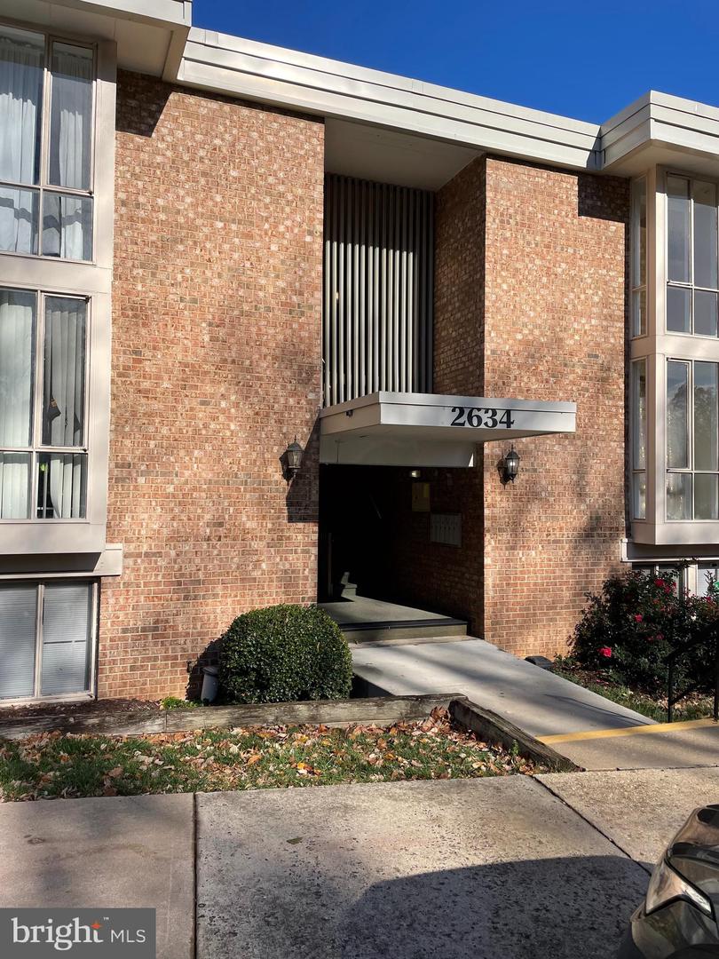 2634 Wagon Drive #282 (#2d), Alexandria