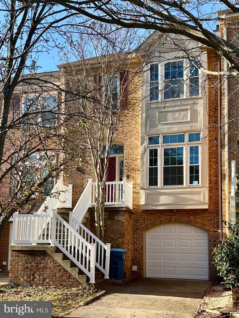 5144 Woodford Drive, Centreville