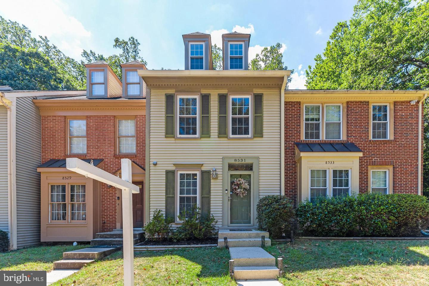 8531 Chapman Oak Court, Springfield