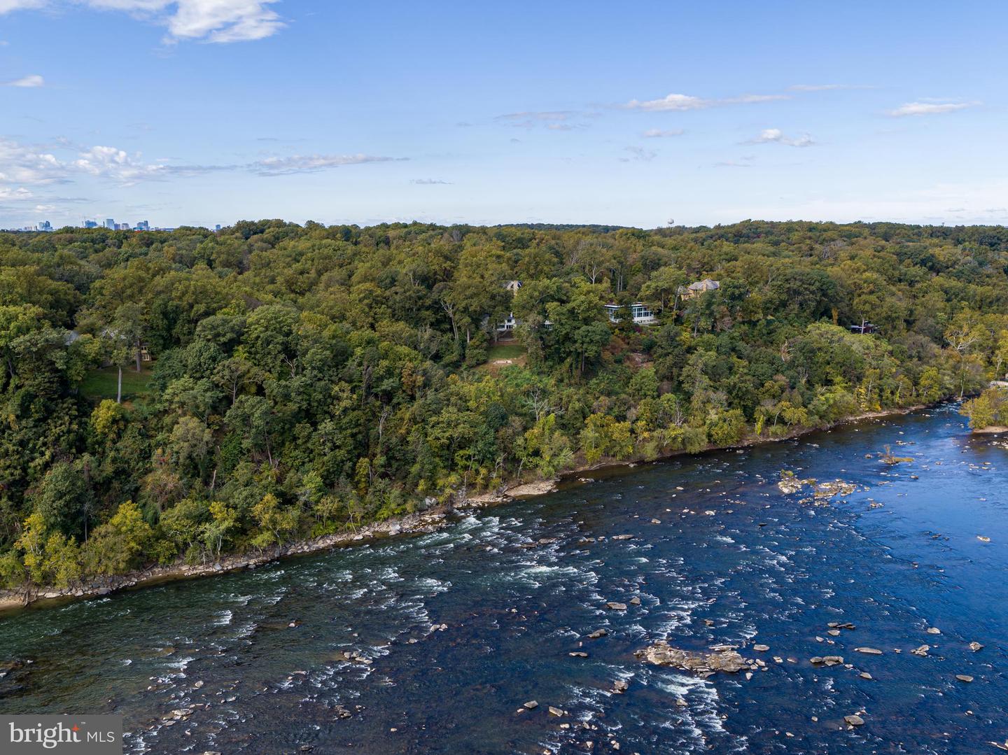 1175 Crest Lane, Mclean