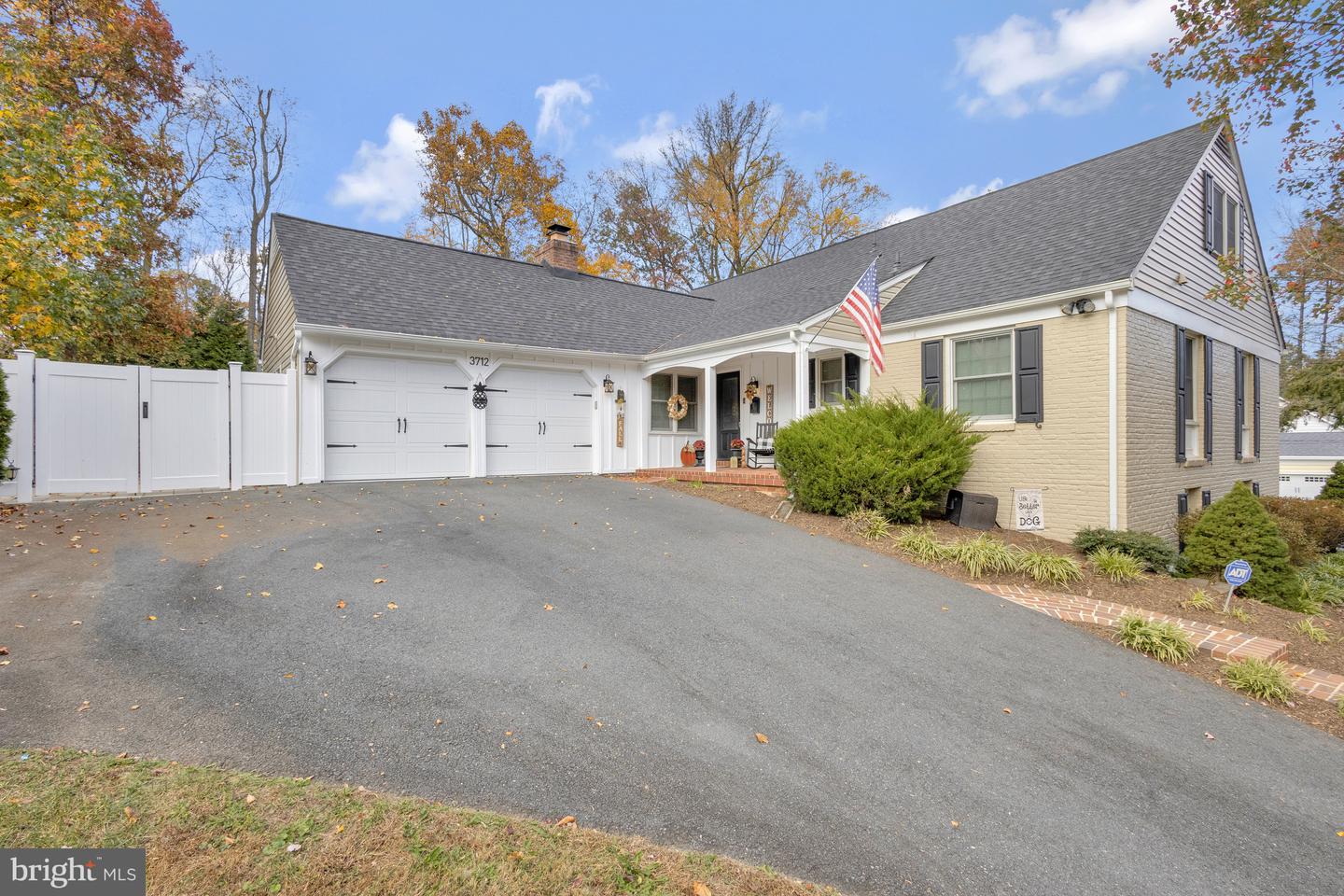 3712 Camelot Drive, Annandale