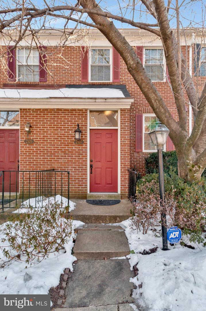 2107 Dominion Heights Court, Falls Church