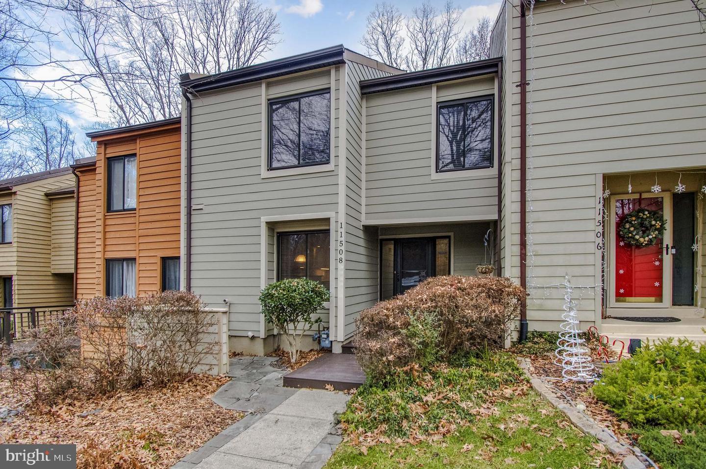 11508 Hearthstone Court, Reston