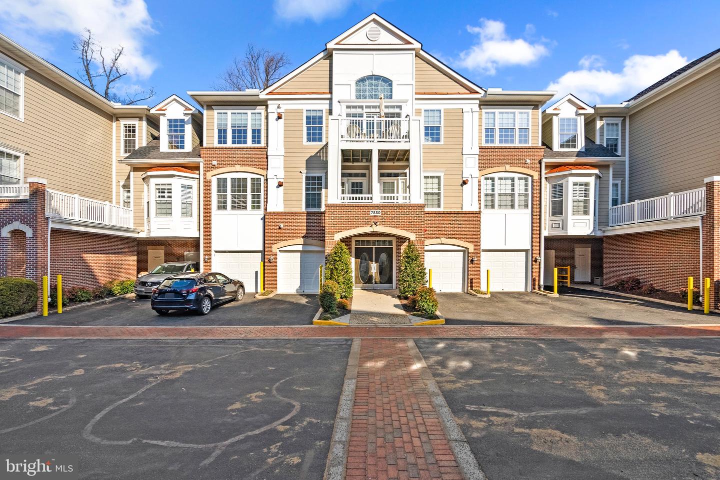 7880 Rolling Woods Court #404, Springfield