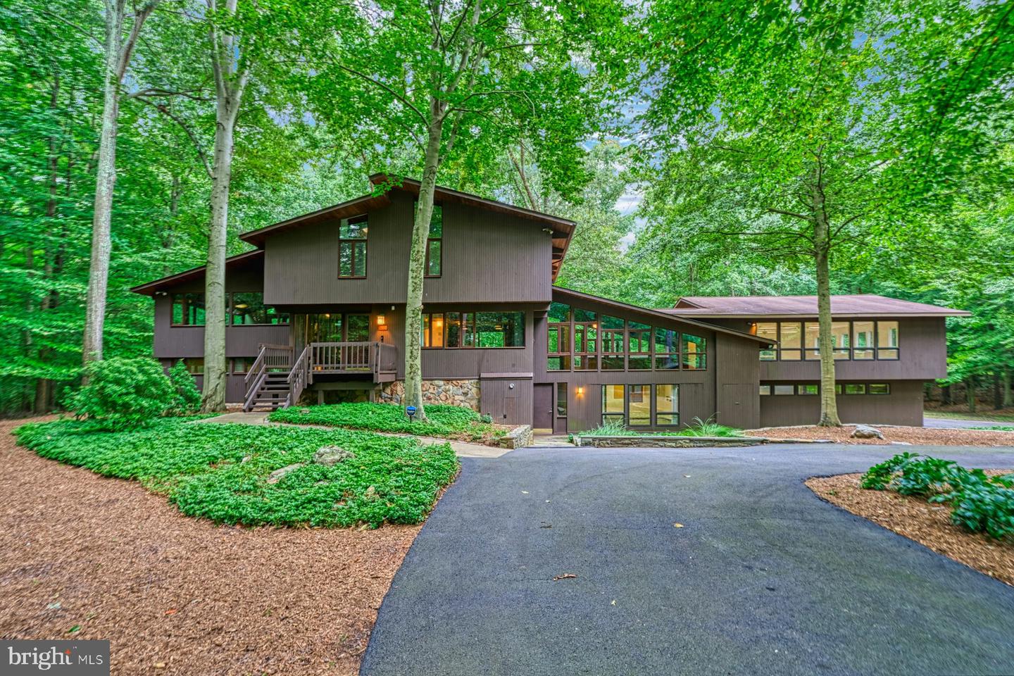 9560 Edmonston Drive, Great Falls