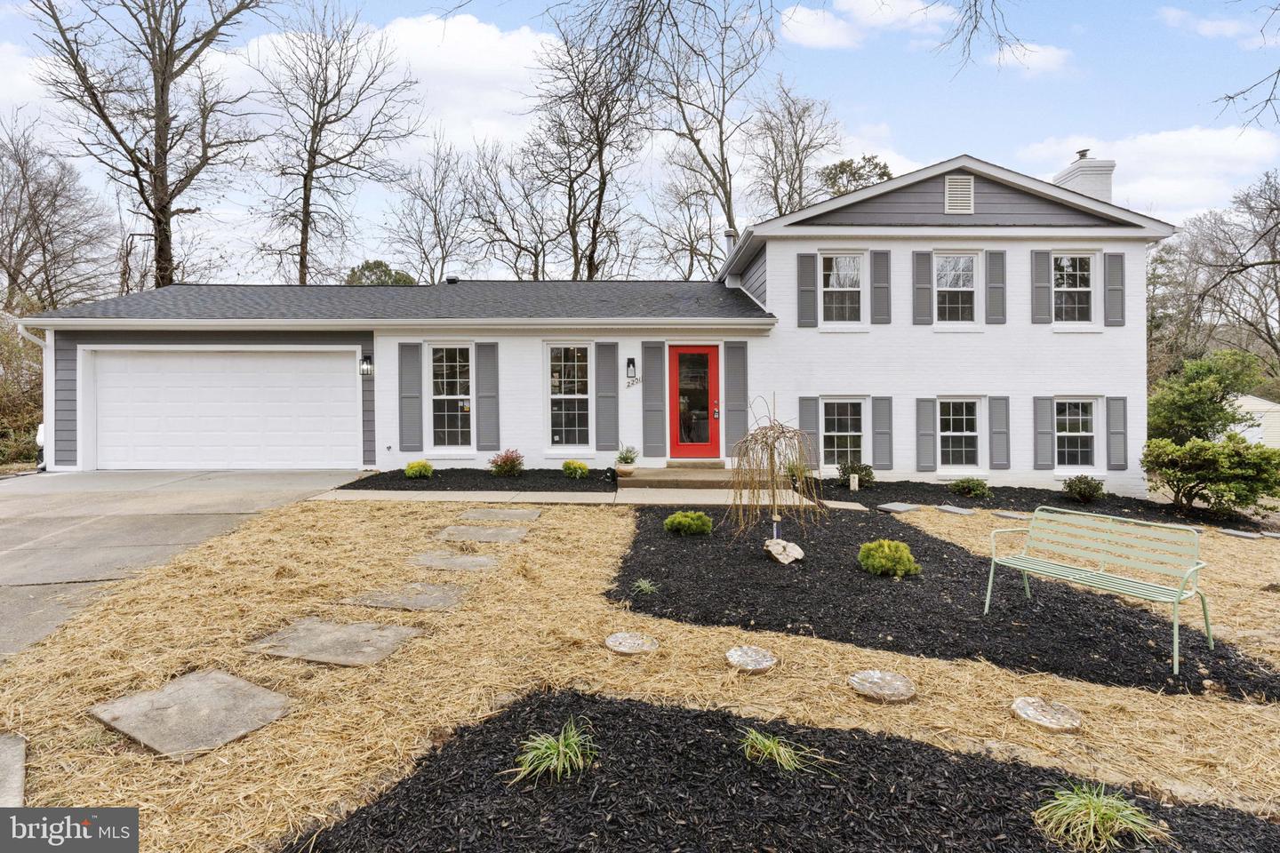 2201 Yardley Court, Alexandria
