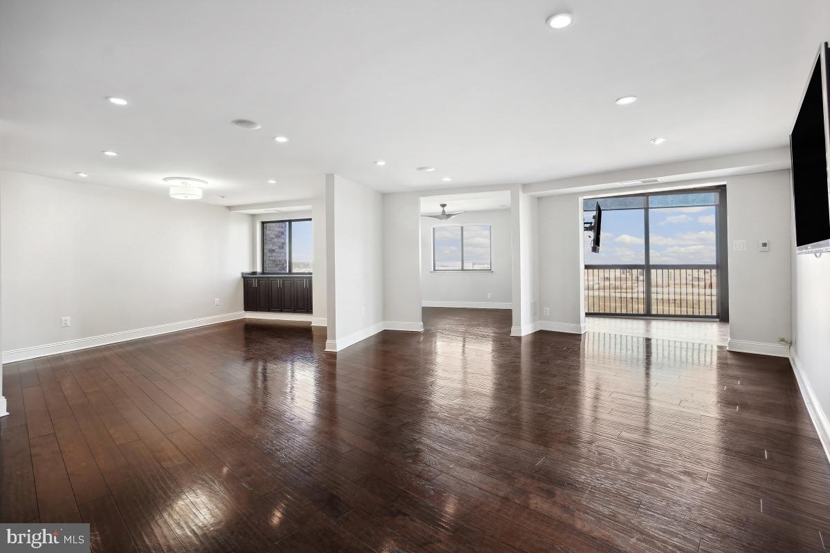 5903 Mount Eagle Drive #1604, Alexandria