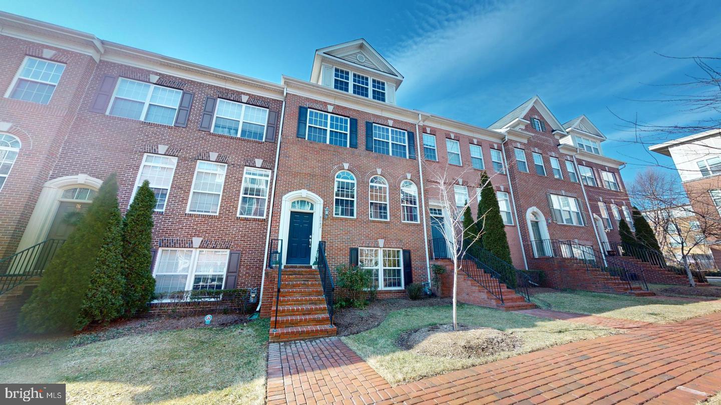 8042 Reserve Way, Vienna