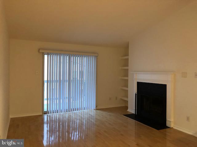 1532 Lincoln Way #302, Mclean