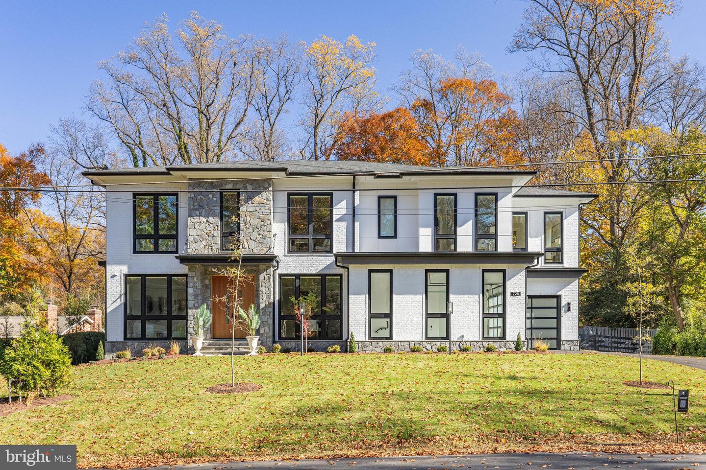 3416 Arnold Lane, Falls Church