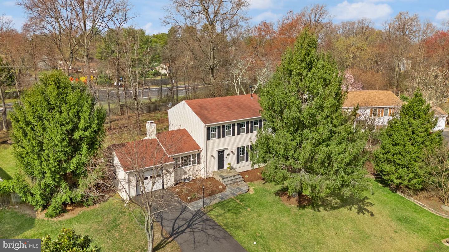 2412 Ivywood Road, Reston