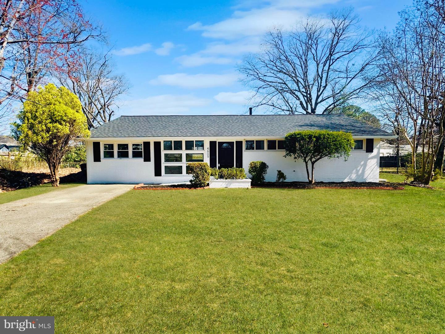 4609 Cottonwood Place, Alexandria