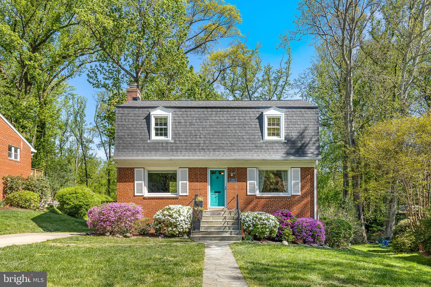 6530 Oakwood Drive, Falls Church