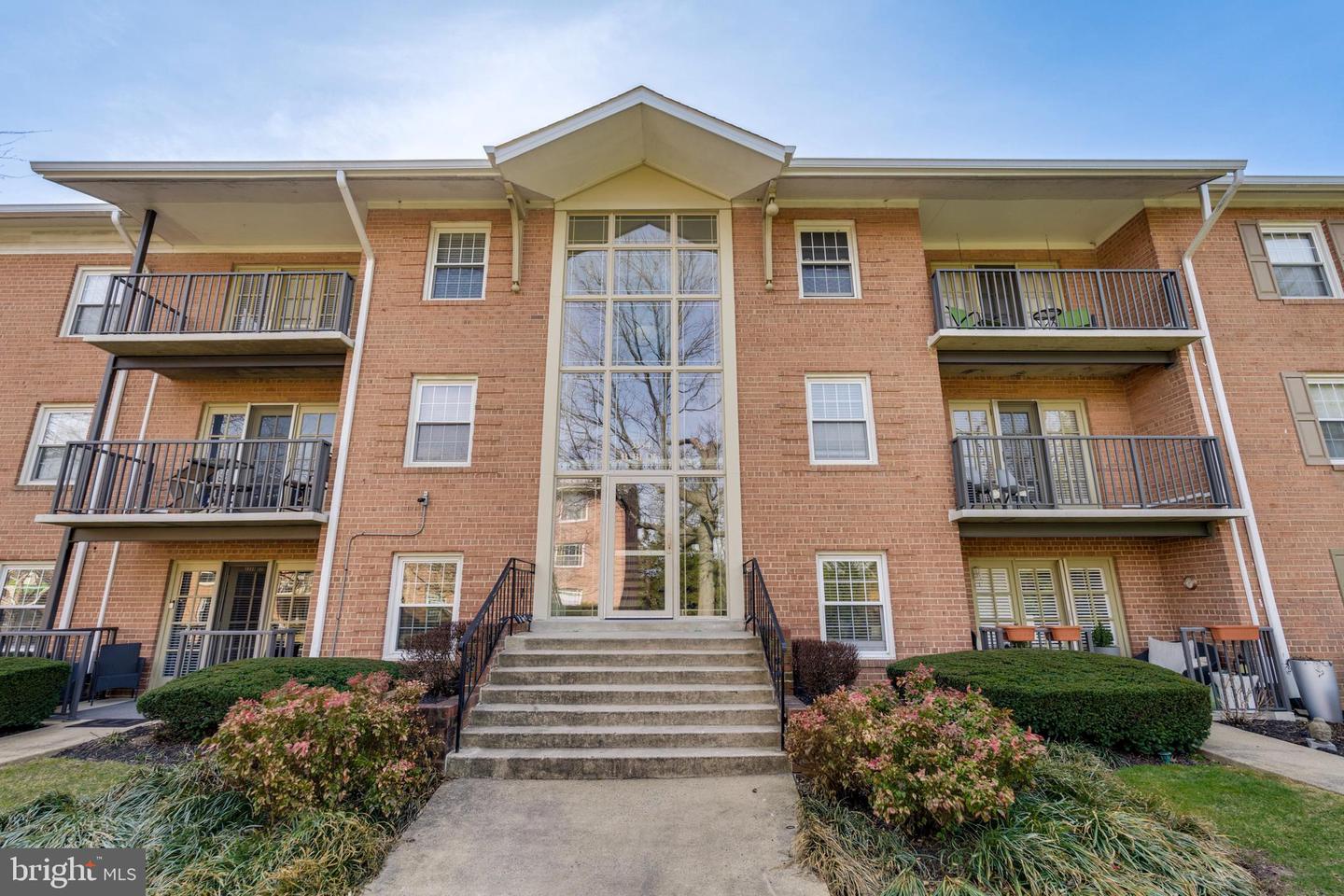 3334 Spring Lane #b-42, Falls Church