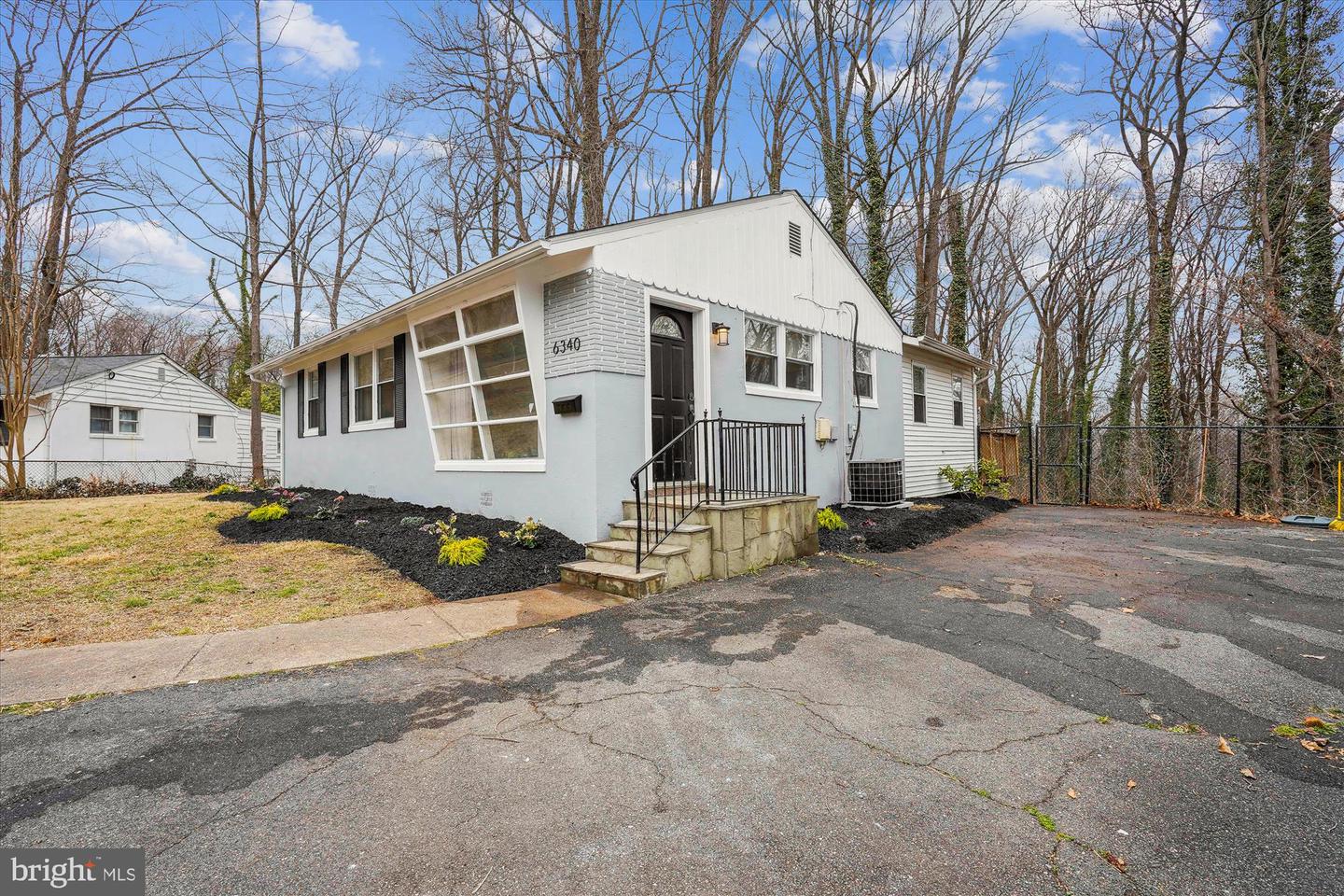 6340 Dogwood Place, Falls Church