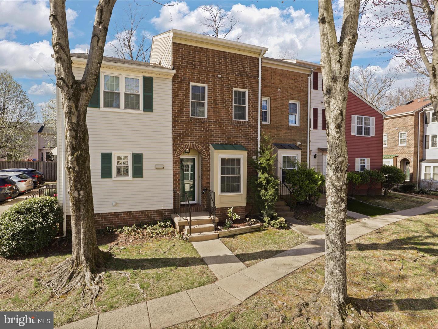 4251 Sauterne Court, Chantilly