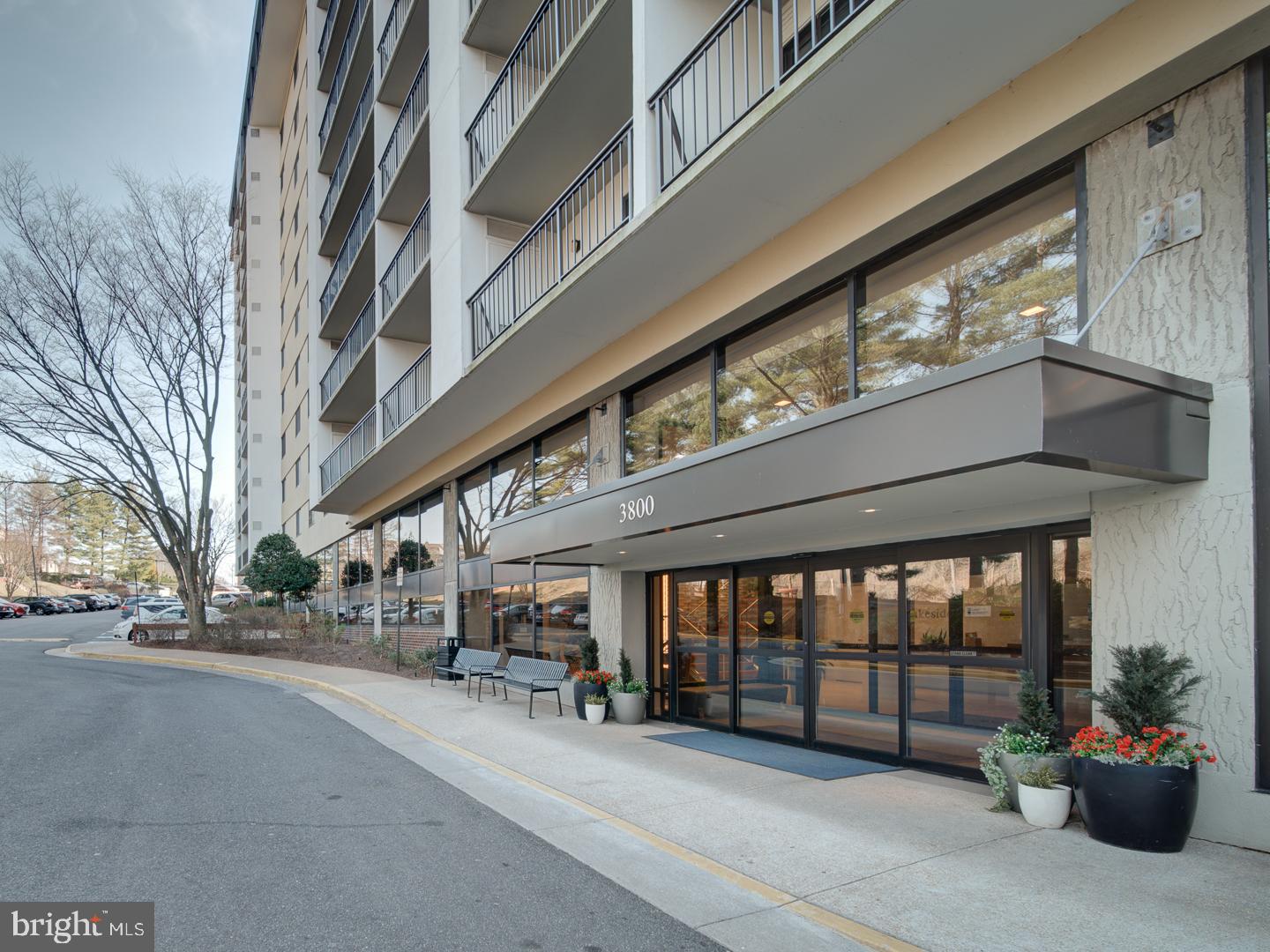 3800 Powell Lane #727, Falls Church