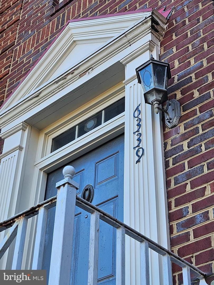 6339 Battlement Way, Alexandria