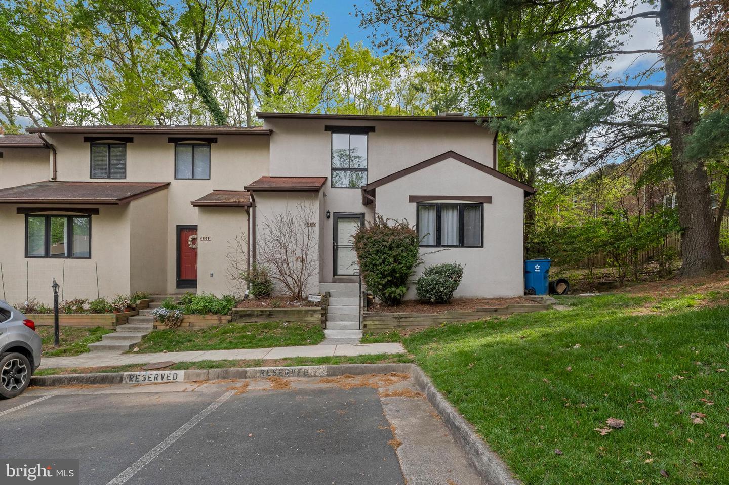 2310 Glade Bank Way, Reston