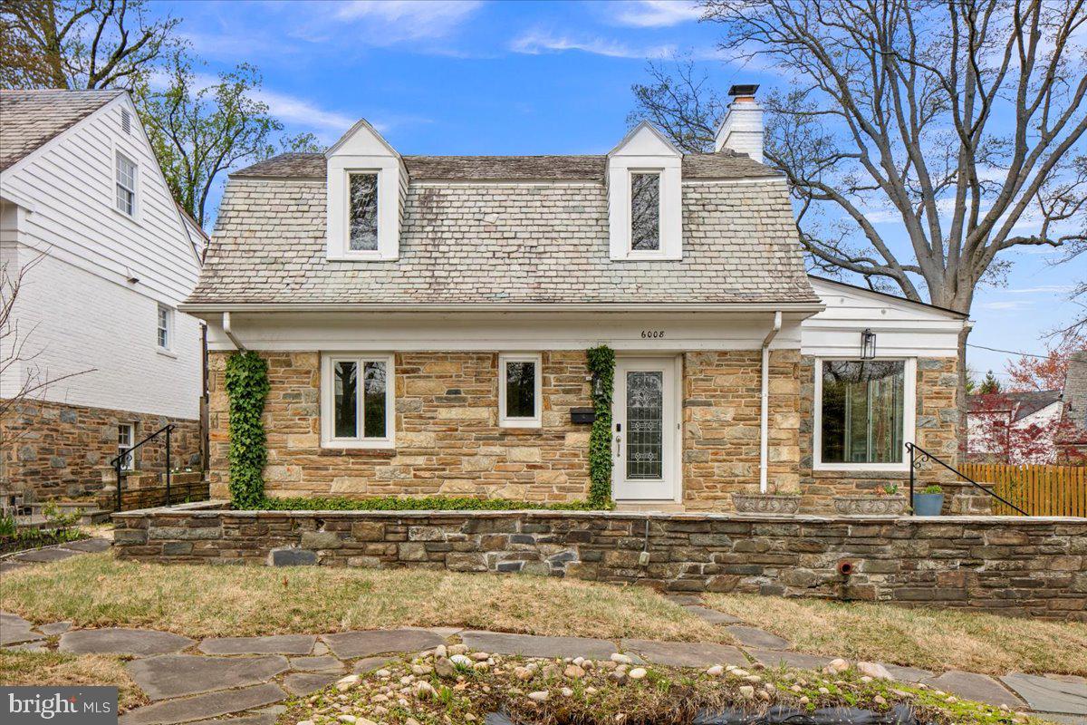 6008 Fort Hunt Road, Alexandria
