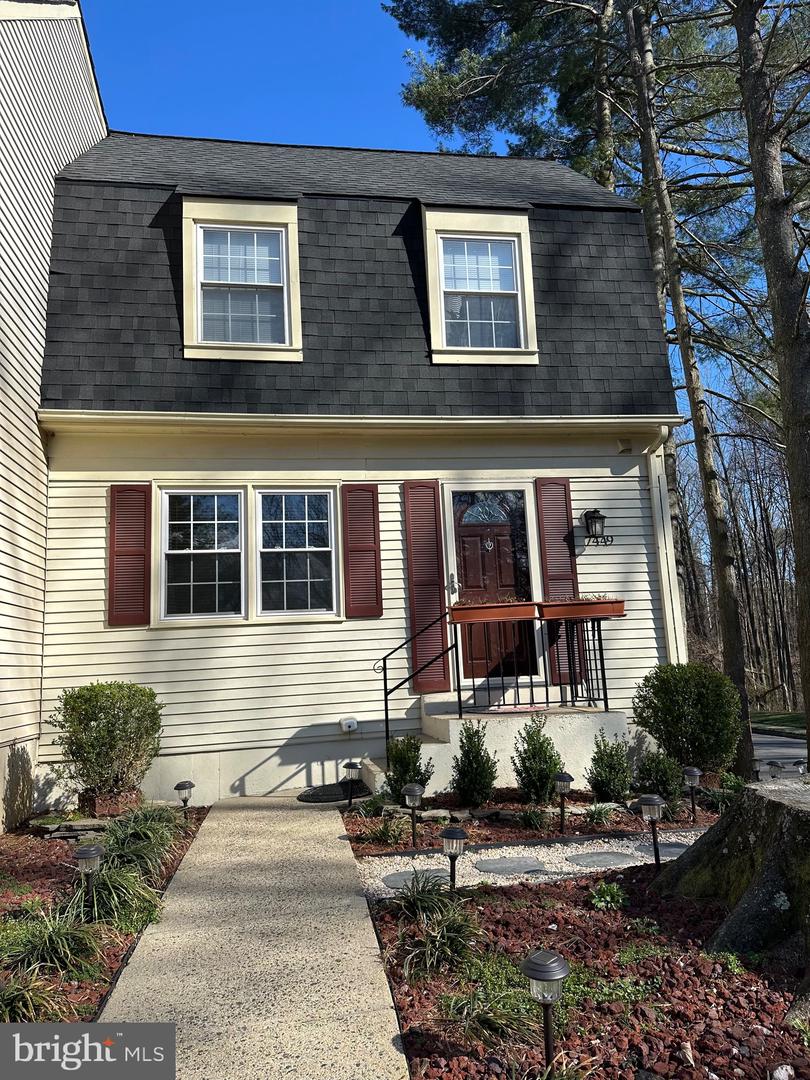 7449 Foxleigh Way, Alexandria