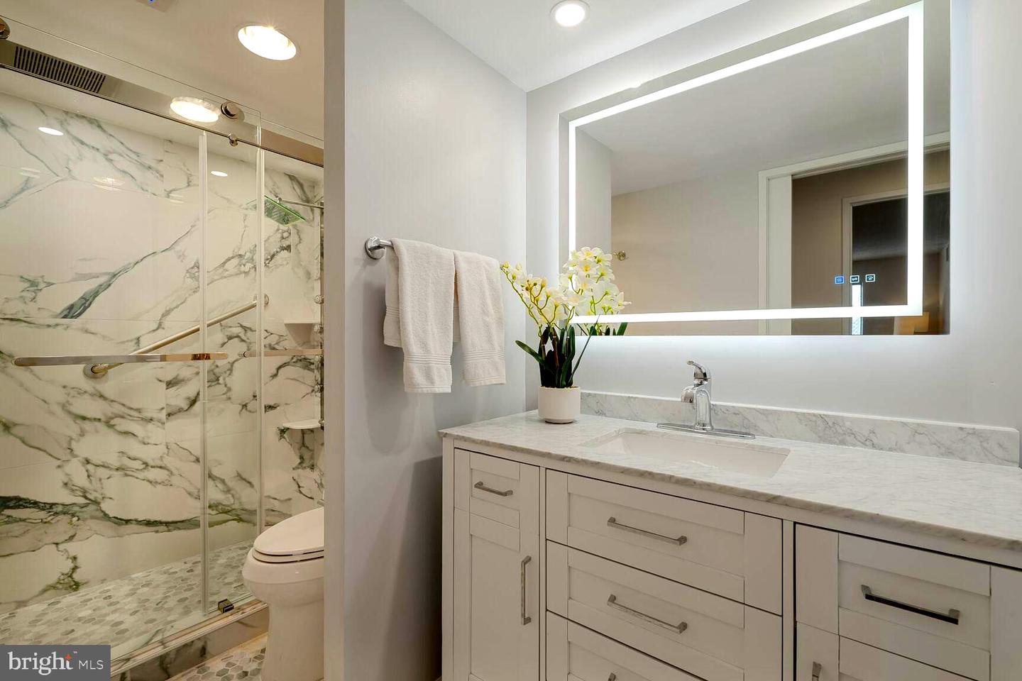 5904 Mount Eagle Drive #412, Alexandria