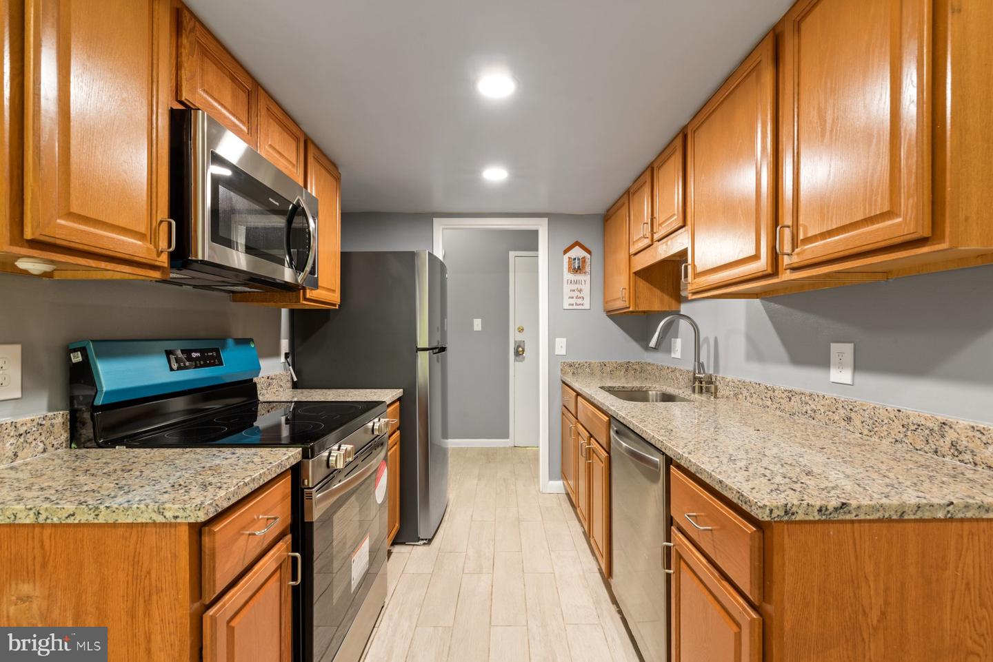 11631 Stoneview Square 11631 Stoneview Square 12c Reston Va 20191 #12c, Reston