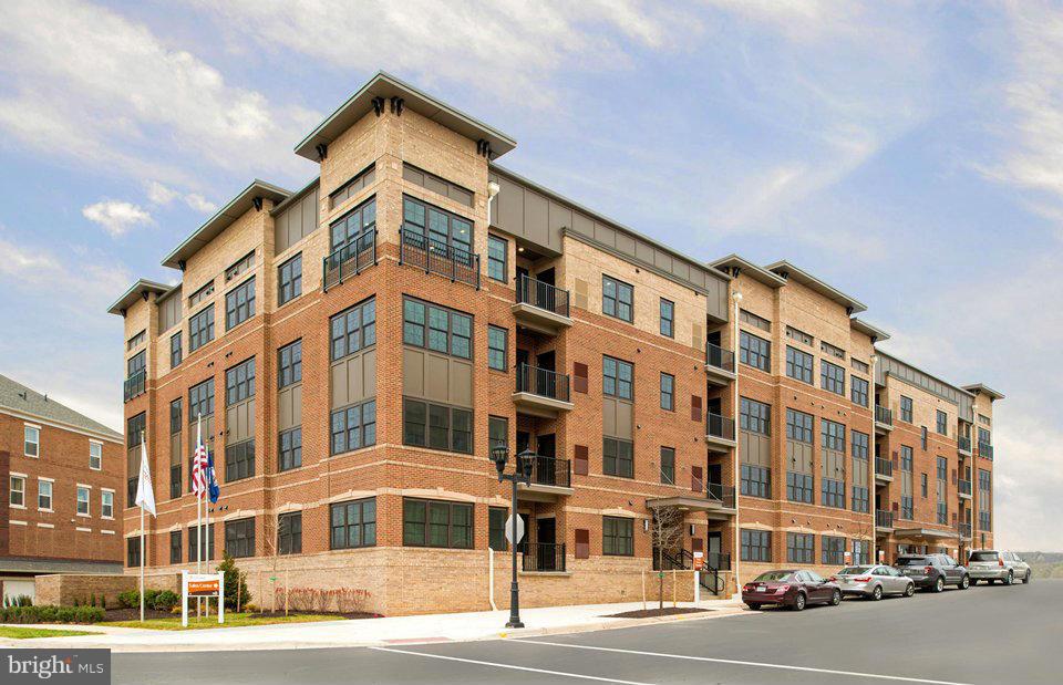 9521 Bastille Street #201, Fairfax