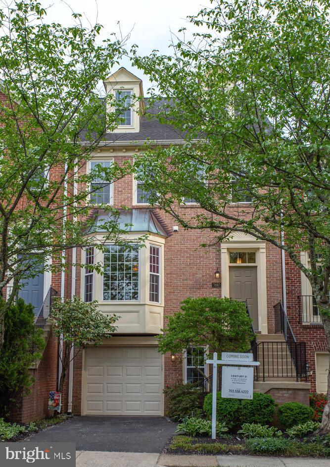 7697 Lavenham Landing, Alexandria