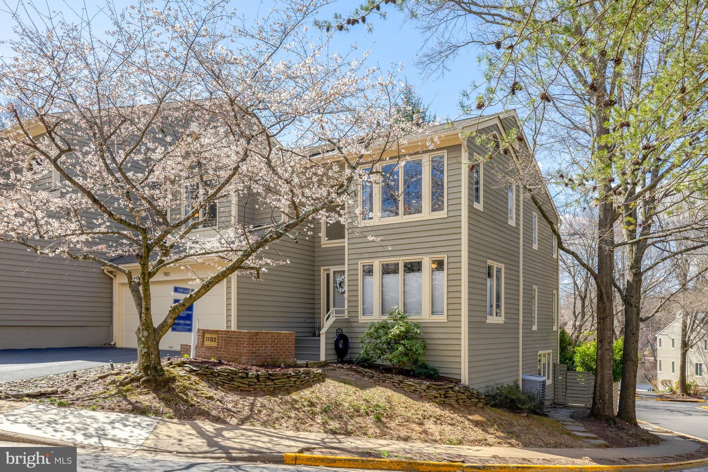11122 Lakespray Way, Reston