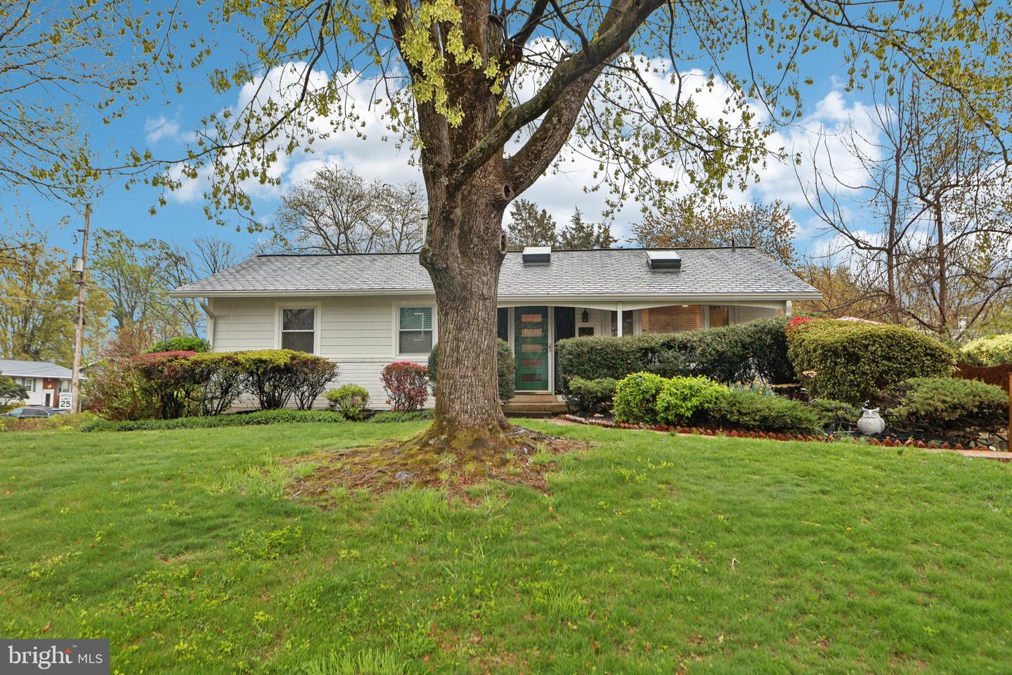 7836 Heritage Drive, Annandale