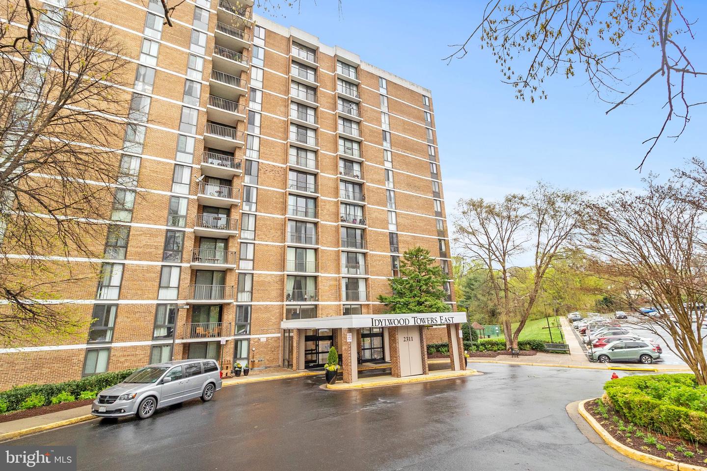 2311 Pimmit Drive #904, Falls Church
